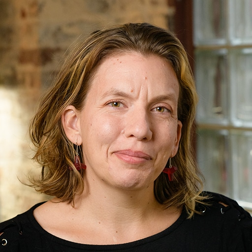 Leana Quade headshot