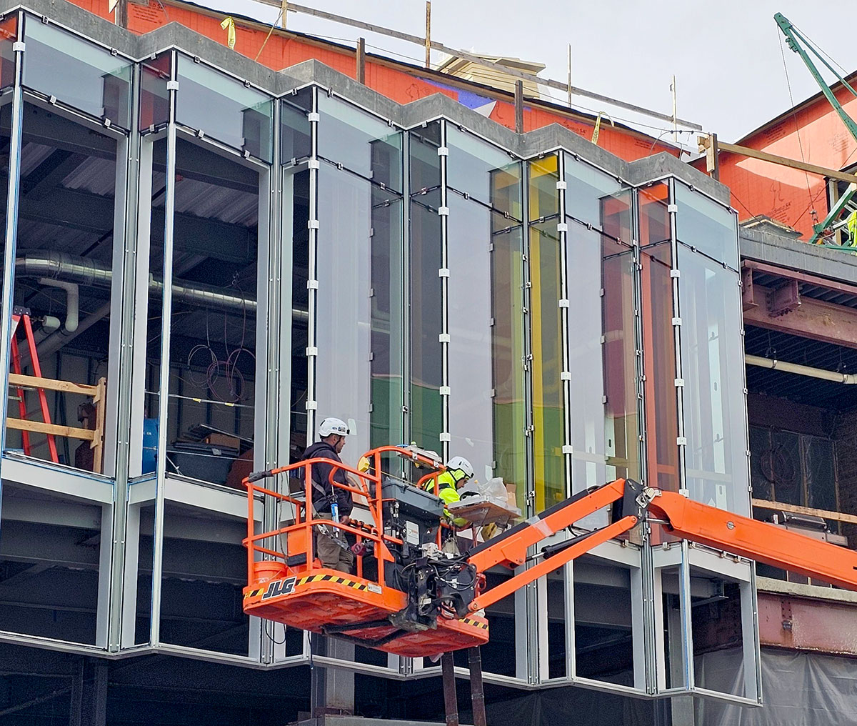 Glass Goes Up on New PGC Facade Pittsburgh Glass Center