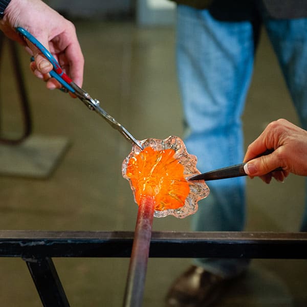 Hot glass sculpting